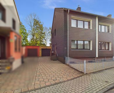 Charmantes 1–2-Familienhaus mit Garten, Garage und ausbaufähigem Dachgeschoss in Langerwehe!