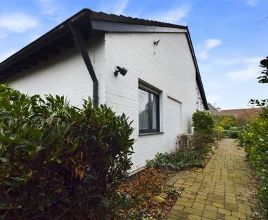 Hausansicht -1-