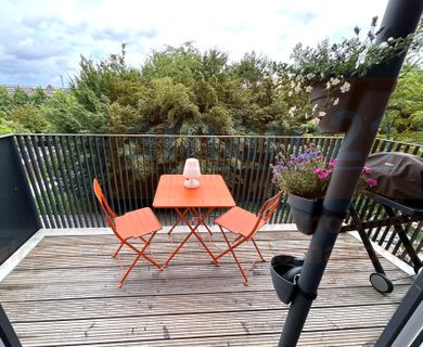 Fantastischer Parkblick: wunderschöne 2,5-Zimmerwohnung direkt am Lohsepark