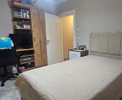 1. Schlafzimmer -1-