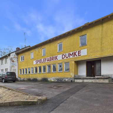 MFH mit 4 Wohneinheiten – Teilvermietet und Ausbaureserve!