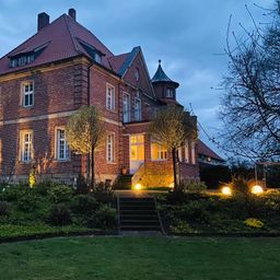 100 ha Gutshof mit Eigenjagd zu verkaufen