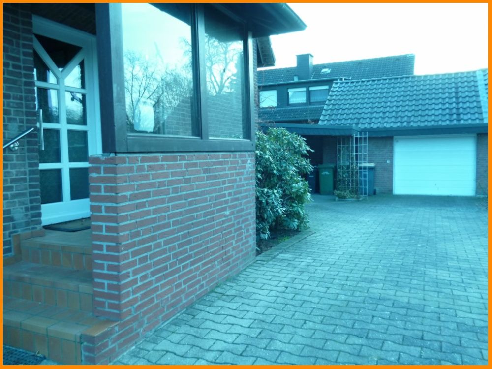 Hauseingang-Garage