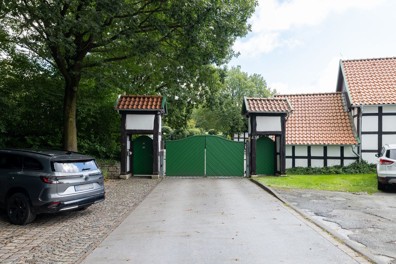 Hofeinfahrt von außen