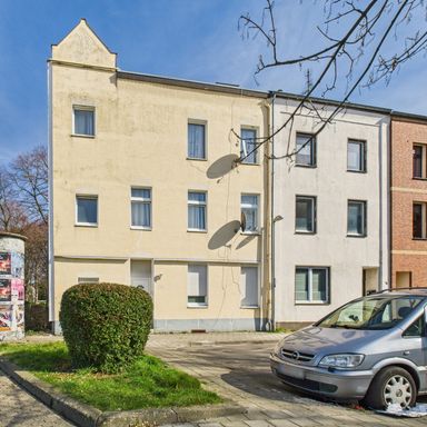 Solide im Innenstadtbereich! 6-Parteien-Haus mit 3 freien Einheiten