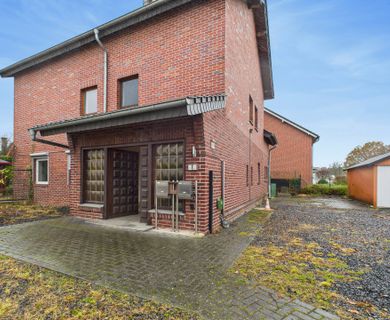 Wo Familie wachsen darf – charmantes Zweifamilienhaus mit viel Raum zum Leben.