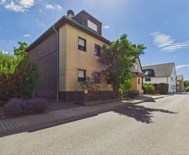 Freistehendes, ruhiges Haus mit großem Grundstück in Hoven.