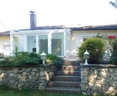 Keine Käuferprovision : Großzügiger Bungalow  – ruhig und uneinsehbar
