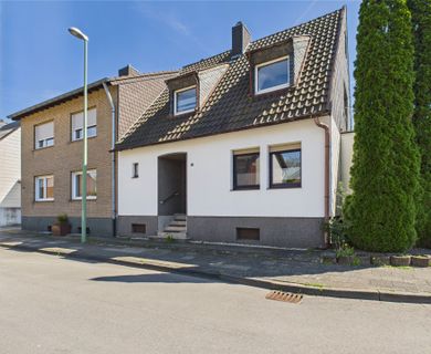 Sanierungsobjekt: Einfamilienhaus in attraktiver Lage in Lendersdorf!