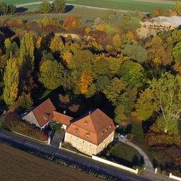 Historisches Mühlenanwesen mit Reitanlage auf 1,3 ha nahe Schweinfurt zu verkaufen