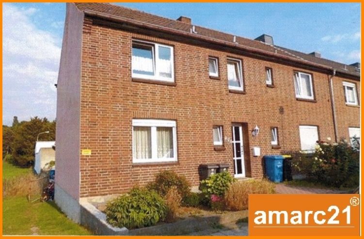 Straßenfront mit Logo