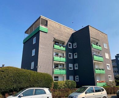 Zentral und ruhig gelegene 3 ,5 
Zimmer Wohnung mit Balkon in begehrter Lage von Remscheid Lüttringhausen