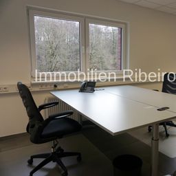Starke Leistung: Büro mit Lagerhalle im Rundum-Sorglos-Paket!