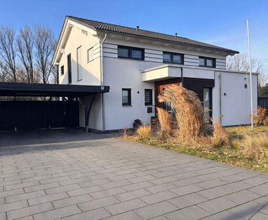 Modernes Einfamilienhaus – naturnah und komfortabel im Grünen wohnen!