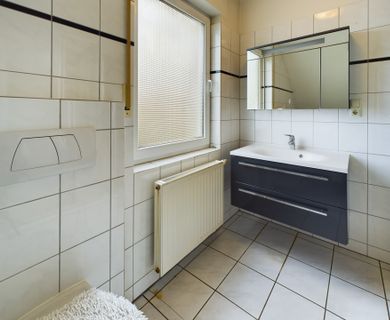 Badezimmer -3-