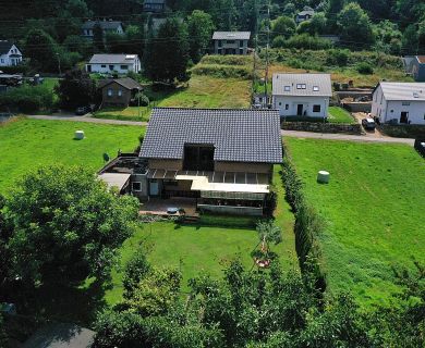 Naturnahes Leben und großzügiges Wohnen.. Freistehendes Einfamilienhaus mit Sauna in Hasenfeld!