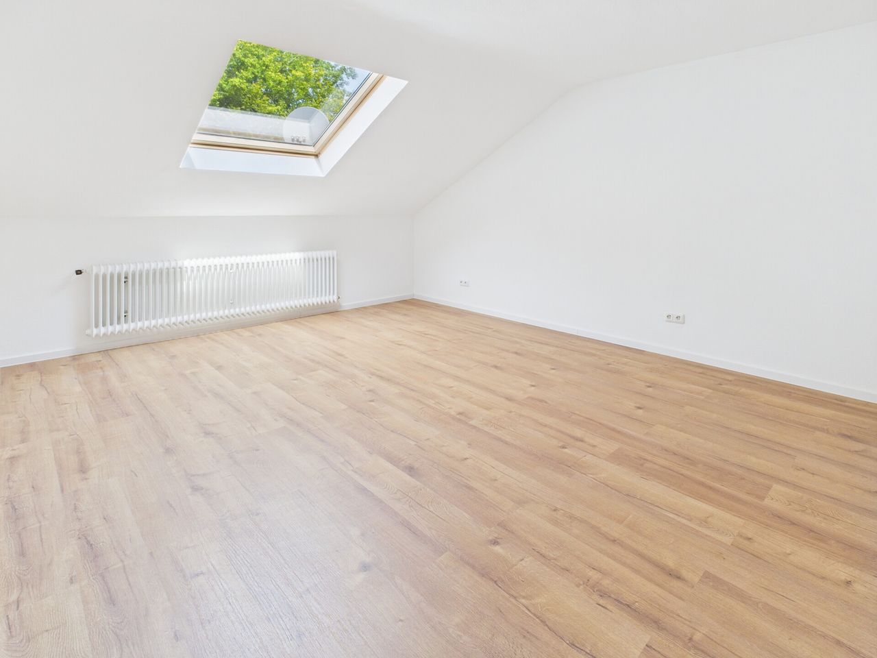 Schlafzimmer -1-