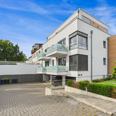 Exklusives Wohnen in ruhiger Lage! 2-Zimmer-Wohnung mit Balkon in der Poststraße in Niederau.