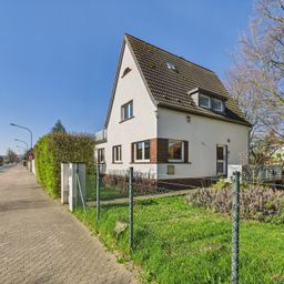 Verlieben Sie sich mal wieder! Charmant und urig! Gemütliches EFH mit tollem Garten