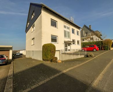 Was ein Ausblick! Geräumige Wohnung im Speckgürtel von Köln.