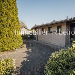 Ihr Rückzugsort im Grünen – Charmanter Winkelbungalow in traumhafter Lage