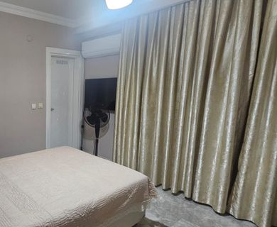 1. Schlafzimmer -2-