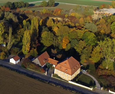 Historisches Mühlenanwesen mit Reitanlage auf 1,3 ha nahe Schweinfurt zu verkaufen