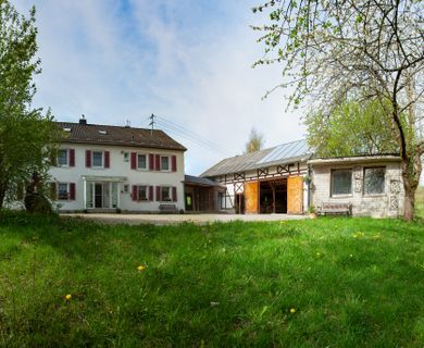 Haus mit Scheune