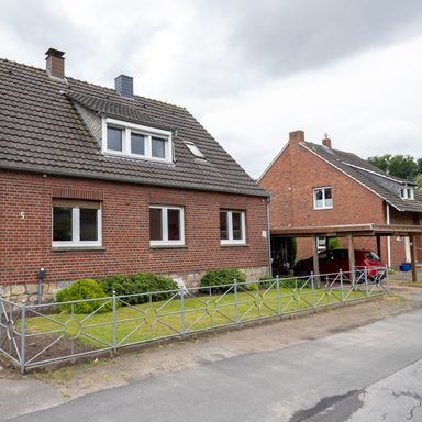 Renovierungsobjekt sucht nette Familie !!
