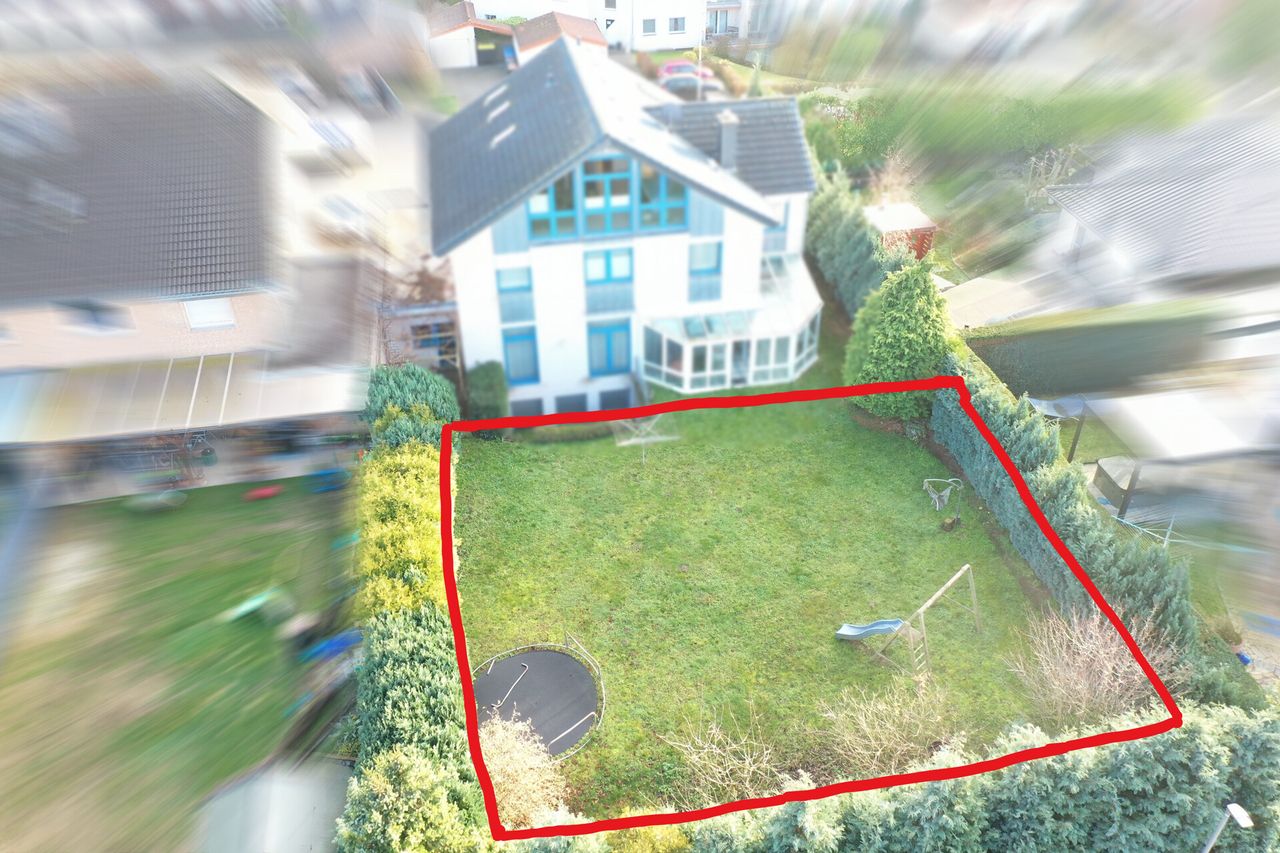 Grundstück Hausseite