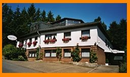 2 Generationenhaus mit Hotel-Garni.
****PROVISIONSFREI****