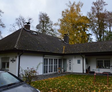 Exklusive Villa im Landhausstil nähe Alsfeld mit großen Garten, Wiese. Zwei Wohnungen! Neue Heizung!