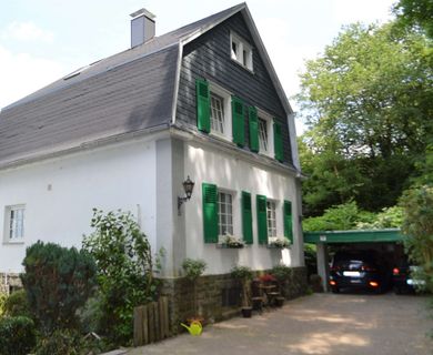 Traumobjekt für KREATIVE (-Handwerker, Heimwerker, Selbermacher) Villa mit 2-3 Einheiten
