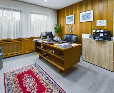 Büro -1-