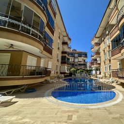 Stilvolles Apartment in Oba mit Aufzug, Pool und Balkon!