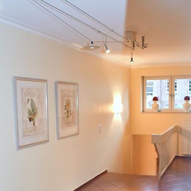 *Provisionsfrei* Eine Wohnung wie „ein Haus im Haus“ direkt beim AEZ inkl. TG-Stellplatz