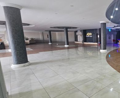 Lobby -1-