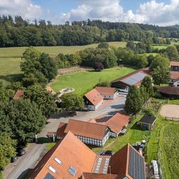 Luxuriöse Profi-Reitsportanlage auf 3,9 ha zu verkaufen