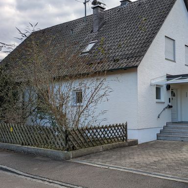Provisionsfrei : Großzügiges Haus in sehr guter Lage nahe Uniklinik